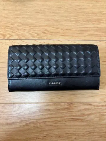 Calvin Klein 뜨개질 가죽 장지갑