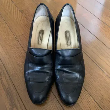 RABOKIGOSHI 로퍼 블랙입니다