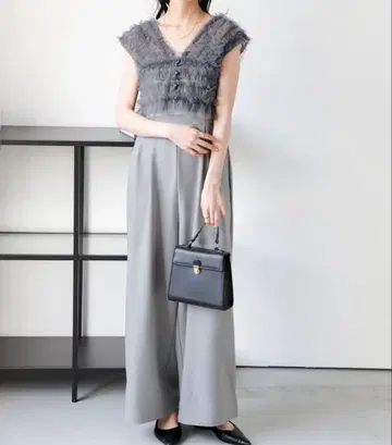 AMELY 프릴 장식 그레이 셋업 포멀 파티