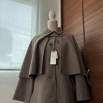 택 포함 새상품 케이프 스타일 롱 코트