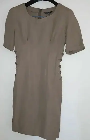 TRUSSARDI 반팔 무릎 기장 원피스 42