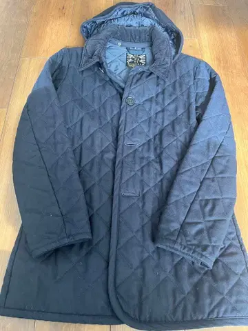 Avenham 퀼팅 자켓 네이비 후드 부착