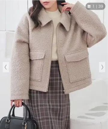 허니즈 카라 부착 블루종 베이지