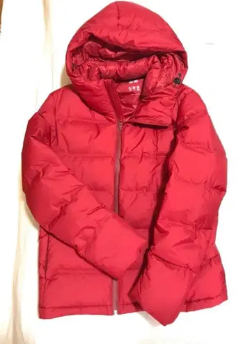 새상품급 유니클로 심리스 다운 다운 자켓 남성용 S