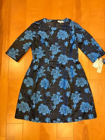 더블 꽃무늬 7부 소매 A라인 원피스