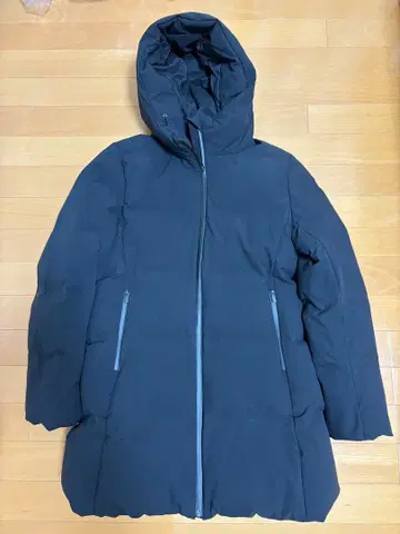 2022년제 스트레치 심리스 다운 숏코트 블랙