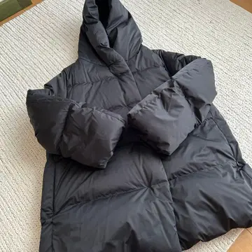 새상품 UNIQLO 블랙 다운 자켓 XL 파우더 필 다운 코트