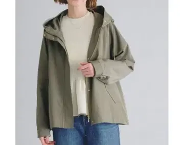 카키 후드 부착 마운틴 파카