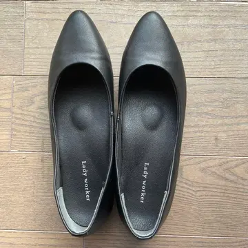 레이디 워커 블랙 스틸레토 펌프스