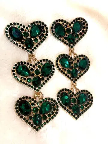 에메랄드 그린 하트형 댕글 귀걸이