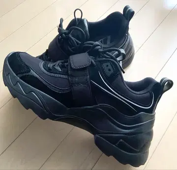 [ 새상품급 ] ZARA 자라 블랙 스니커즈 39