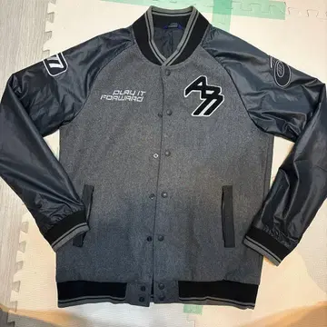 asics 바시티 자켓 그레이 블랙 자수 로고