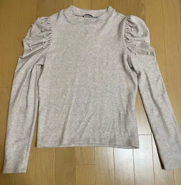 [택 포함 새상품] ZARA 펄 장식 퍼프 슬리브 니트 M