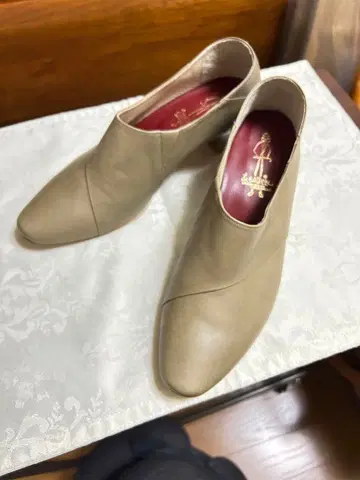 키다리 아저씨 펌프스