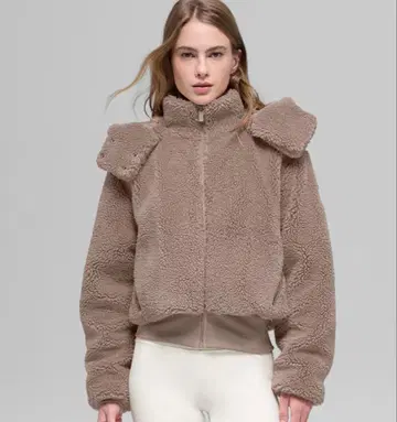 [ alo yoga ] Foxy Sherpa 자켓