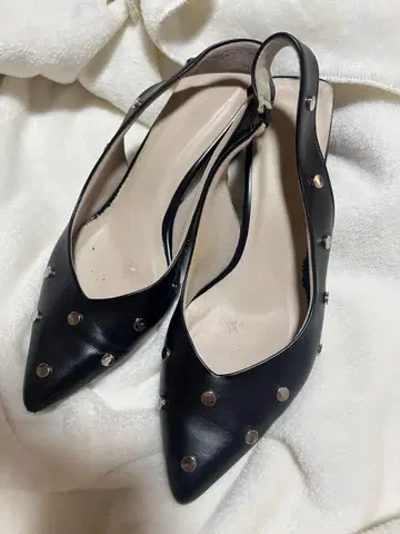 스터드 장식 스틸레토 에스페란자 L