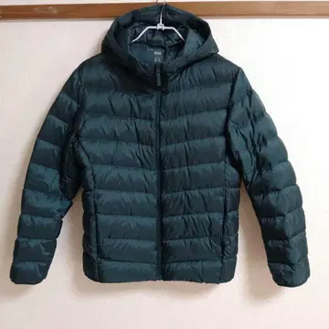UNIQLO 울트라 라이트 다운 다운 다크 그린 L 사이즈
