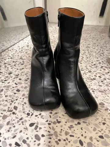 36todayful 스퀘어 숏 부츠 블랙