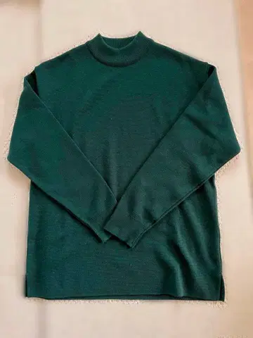 UNITED TOKYO 밀라노 리브 모크넥 니트