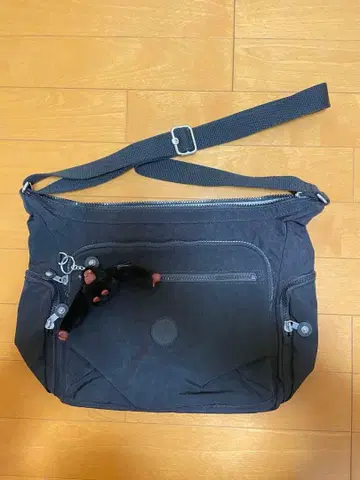 Kipling 숄더백 블랙