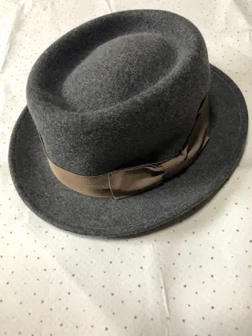 그레이 울 펠트 햇