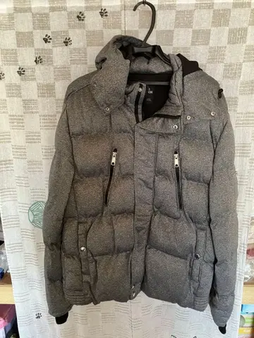 그레이 다운 자켓 후드 부착