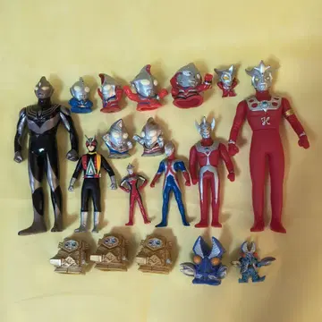 울트라맨 피규어 세트 18체