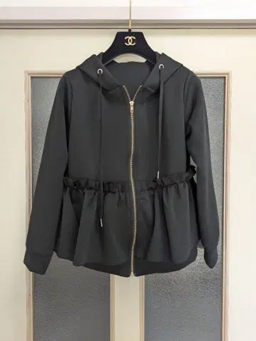 페플럼 집업 후드티 블랙 백프릴