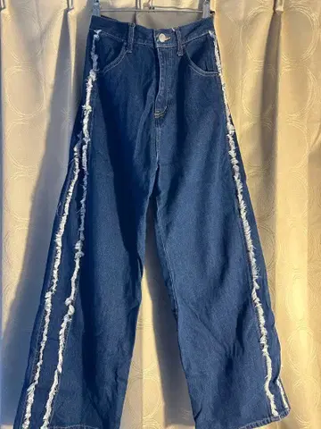 프린지 장식 다크 블루 와이드 레그 데님