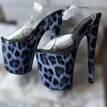 파란 레오파드 무늬 플랫폼 샌들, 힐 커버 포함
