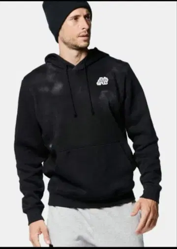 미사용 새상품 택 포함 언더아머 트레이닝복 후드티 블랙 M