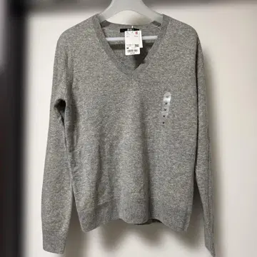 UNIQLO 그레이 V넥 스웨터 M