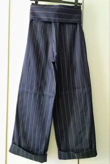 네이비 스트라이프 와이드 팬츠