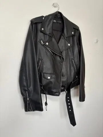 ZARA 블랙 라이더 자켓