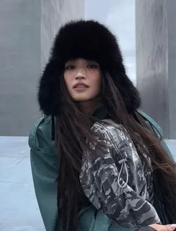 러그아젬 SEIRA x LAGUA FUR CAP 완판 블랙 새상품