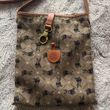 일비종떼 숄더백