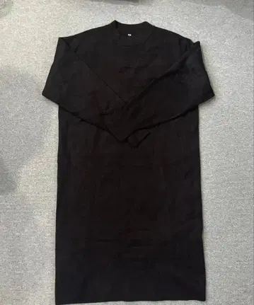 UNIQLO 블랙 긴팔 니트 원피스