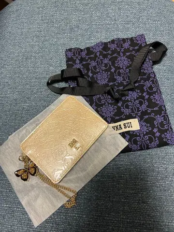 새상품 ANNA SUI 로즈 하트 패스 케이스