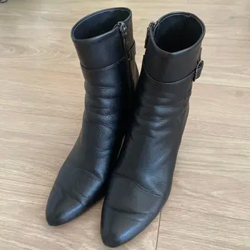 DIANA 다이애나 숏부츠 23.5