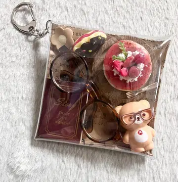 가챠 파우치 [ 안경 곰돌이 케이크 독서 ]