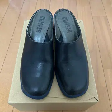 캠퍼 CAMPER 뮬 블랙 네이비