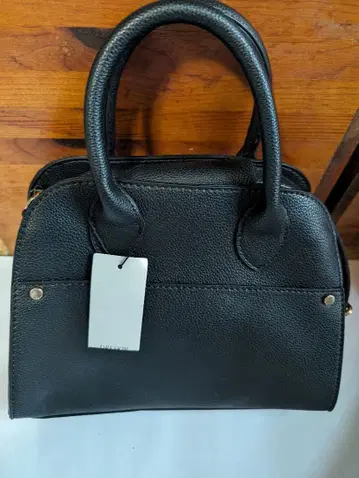 DRESKIP 블랙 가죽 핸드백 숄더 스트랩 포함