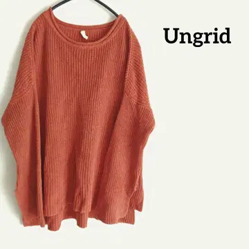 언그리드 니트 스웨터 플레어 소매 릴렉스 스타일 브라운