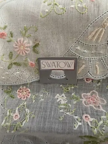 SWATOW 장미 패턴 자수 손수건