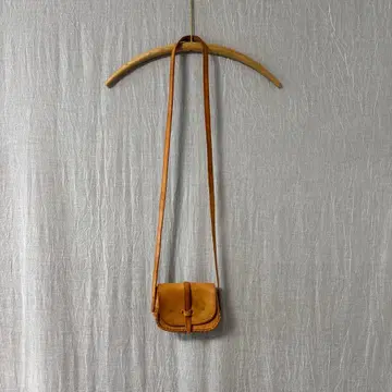 가죽 숄더백 라이트 브라운 가죽 가방 뜨개질 디자인