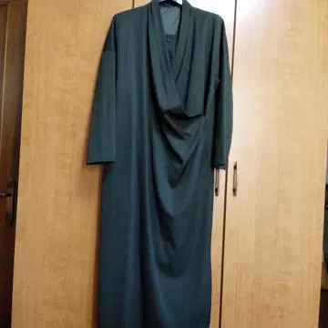 니콜 마리코코우가 울 원피스 일본제