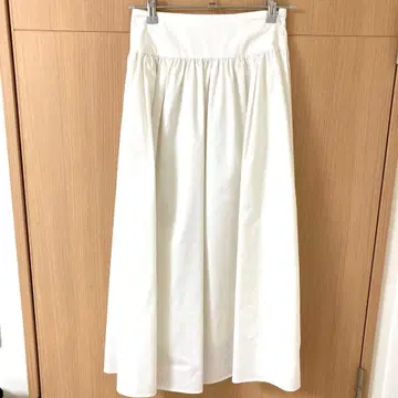 노리즈 소피 플레어 롱 스커트 34 사이즈