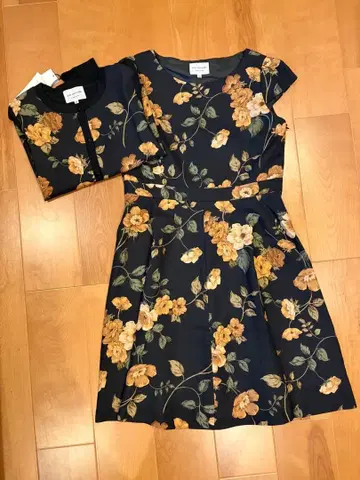 jour merveille 꽃무늬 원피스와 가디건 셋업