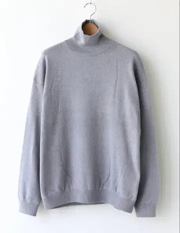 crepuscule 코튼 캐시미어 터틀넥 니트