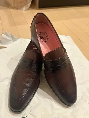 토모에 코인 로퍼 TE201 다크 레드